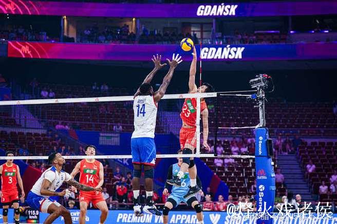 中国男排决胜局险胜古巴 终结世界男排联赛八连败低迷 中国男排决胜局险胜古巴 终结世界男排联赛八连败低迷